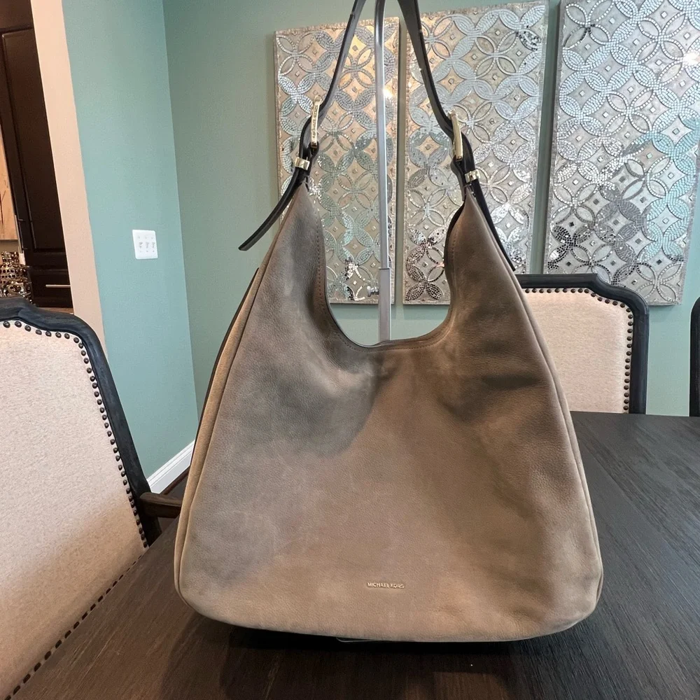 Michael Kors Large Nubuck Hobo Shoulder Bag - Picture 3 of 12